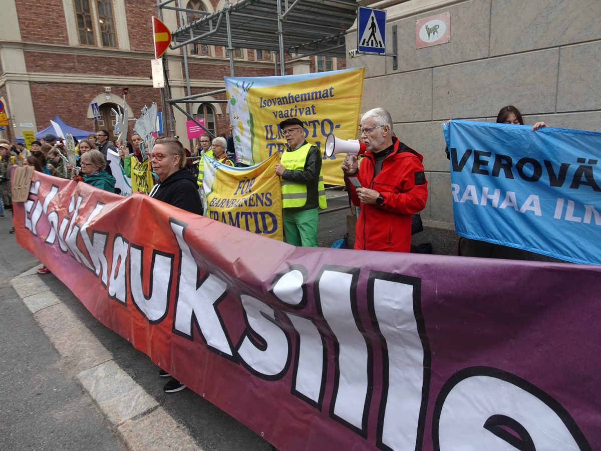 Eläkeläisten viesti budjettiriiheen
